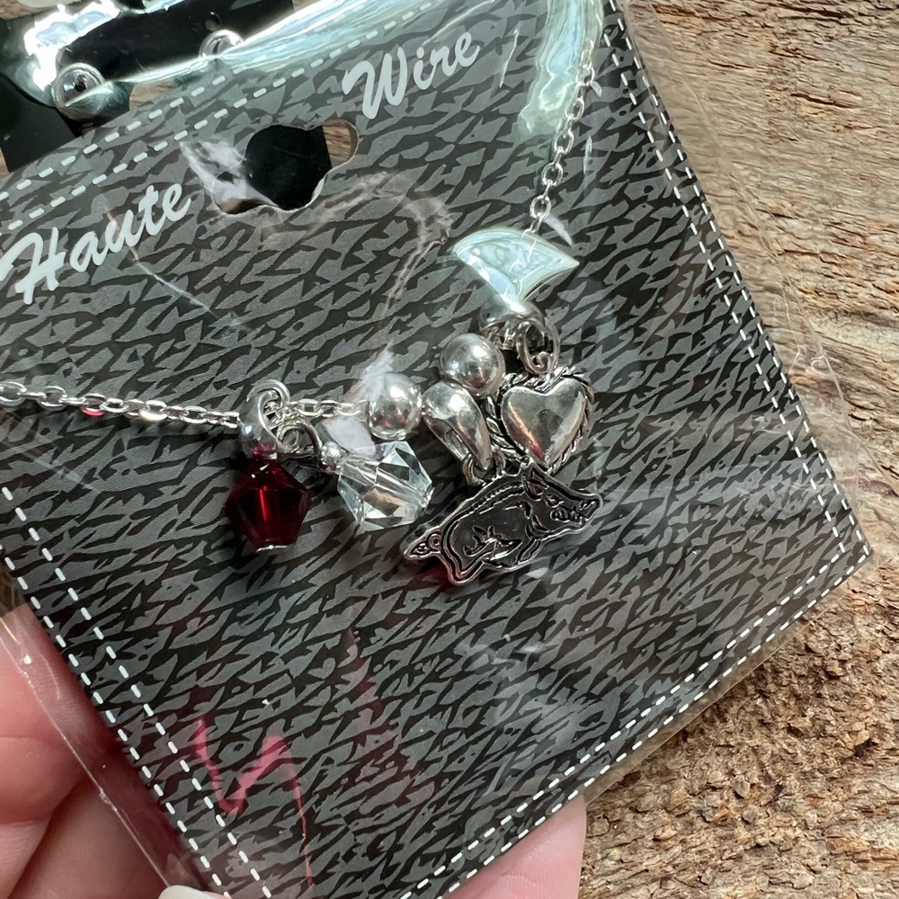 Arkansas razorbacks earrings, Arkansas razorbacks necklace, Arkansas jewelry